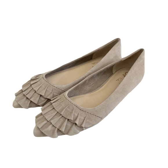 Seychelles | Women's Downstage Pointed Toe Ballet Flat in Taupe | Size 7 - Picture 2 of 12